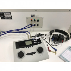 Cabina de Audiometríca SST80-BASIC y Audiómetro AS608